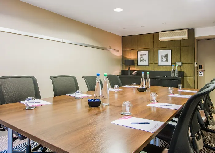 Top Hotels Near Manchester Airport Terminal 2